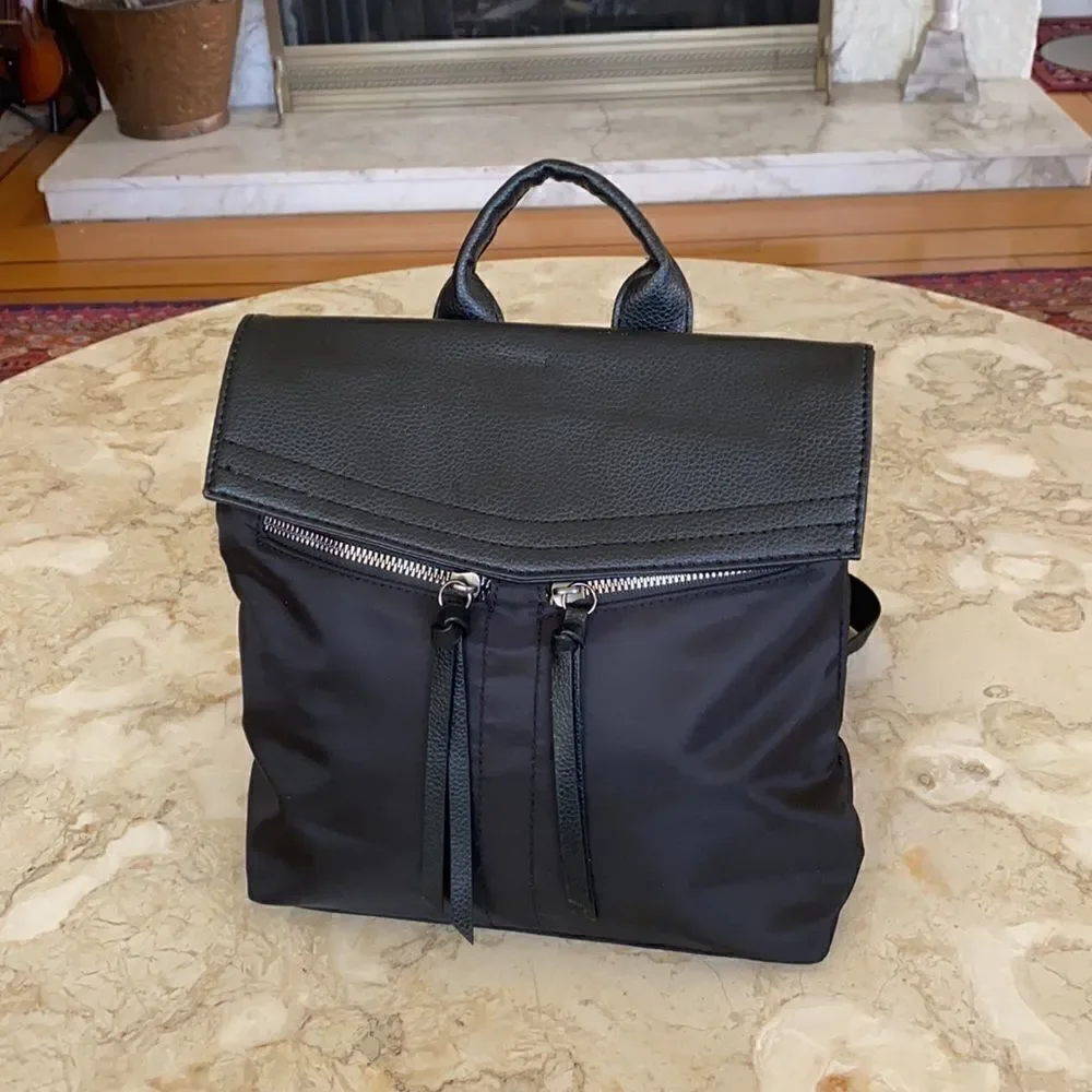 NWT Botkier New York Mini Trigger Backpack - Picture 4 of 8
